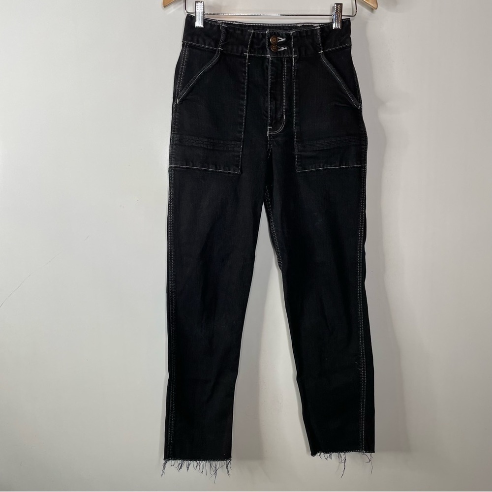 Hollister‎ Ultra High Rise Mom Jean Size 3